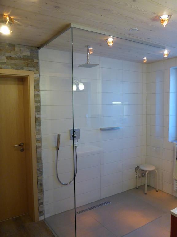 Gaestehaus Guggomos "Das Allgaeustyle" Fussen Room photo